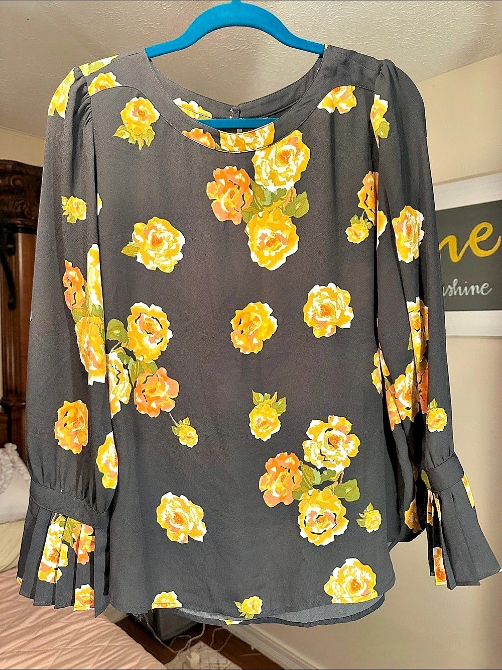 LOFT Yellow Rose Floral Pleated Sleeve Blouse Black & Orange